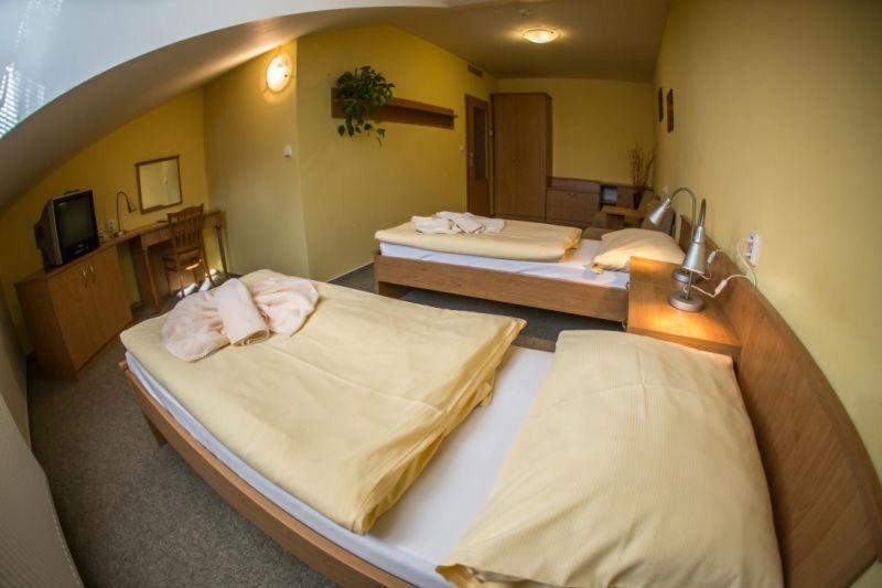 Hotel Na Jizni Přerov Exterior foto