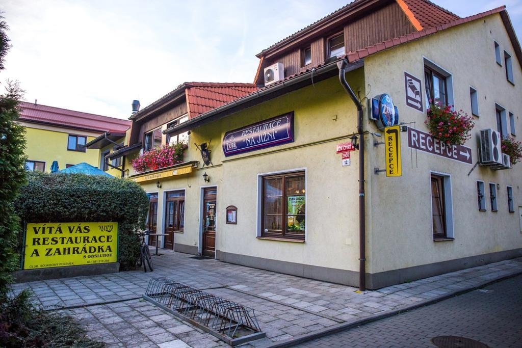 Hotel Na Jizni Přerov Exterior foto