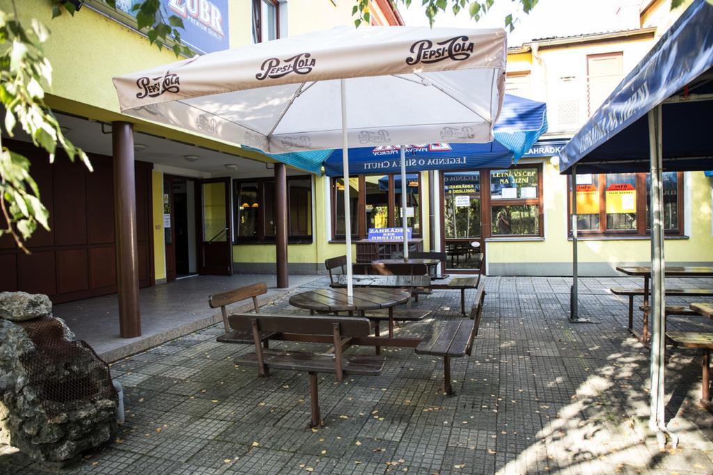 Hotel Na Jizni Přerov Exterior foto